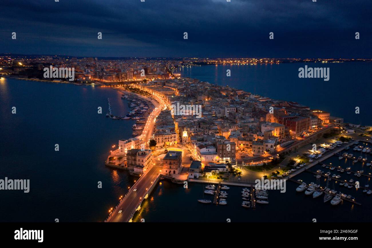 Escort a Taranto: Annunci e Accompagnatrici nella Città dei Due Mari - Articolo correlato